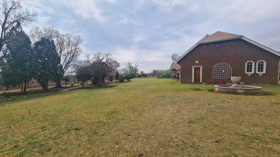 5 Bedroom Property for Sale in Wilgeboom A H North West